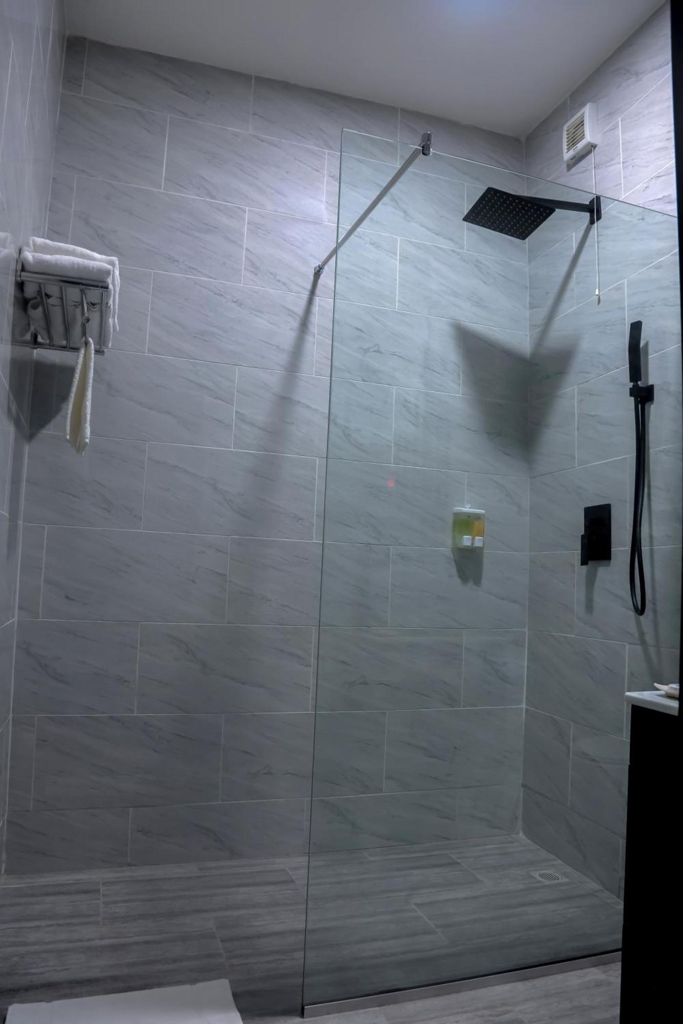 Bon Hotel Ikeja Residence エクステリア 写真