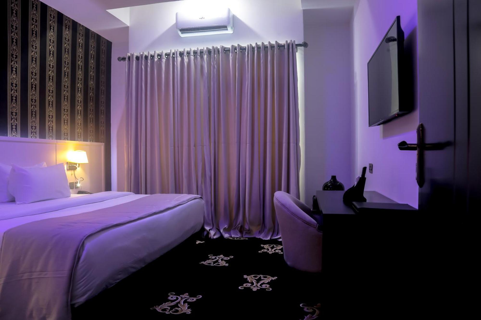 Bon Hotel Ikeja Residence エクステリア 写真