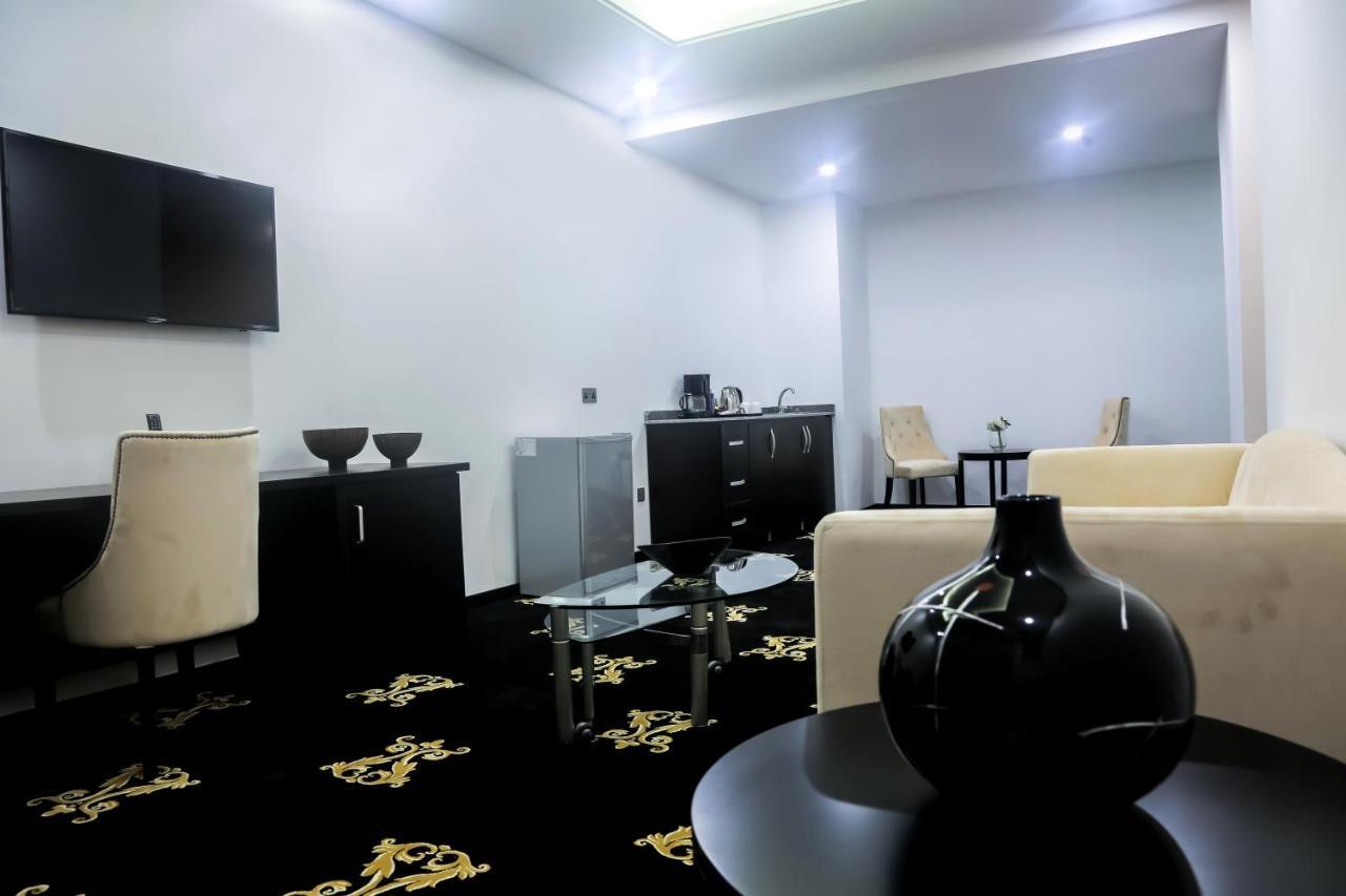 Bon Hotel Ikeja Residence エクステリア 写真
